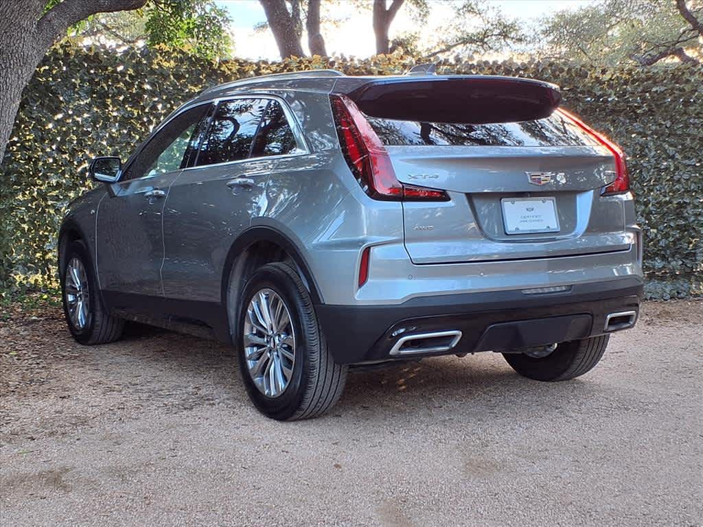 2024 Cadillac XT4 Premium Luxury photo 4