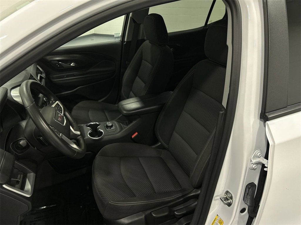 2024 Gmc Terrain SLE photo 13