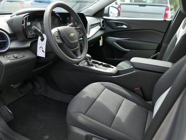 2026 Chevrolet Trax LS photo 10