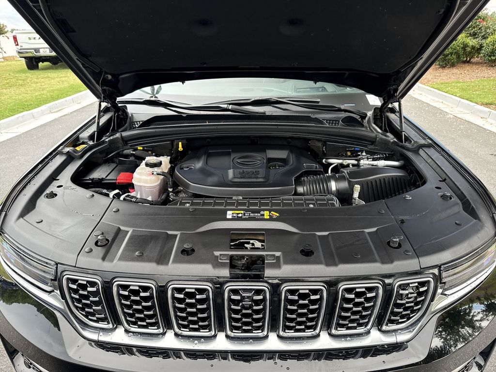 2023 Jeep Grand Cherokee Summit photo 27