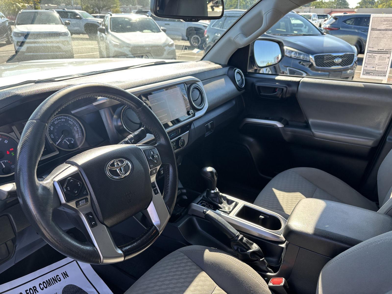 2022 Toyota Tacoma SR5 V6 photo 15