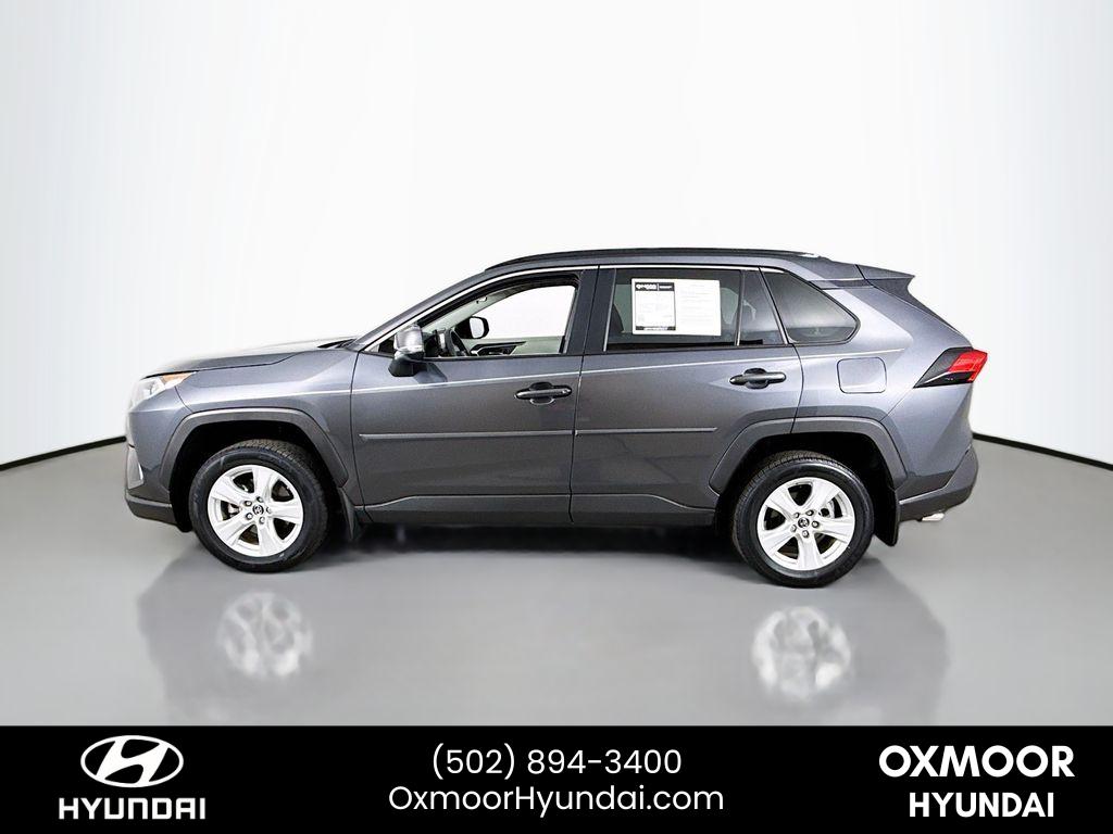 2019 Toyota RAV4 XLE photo 4