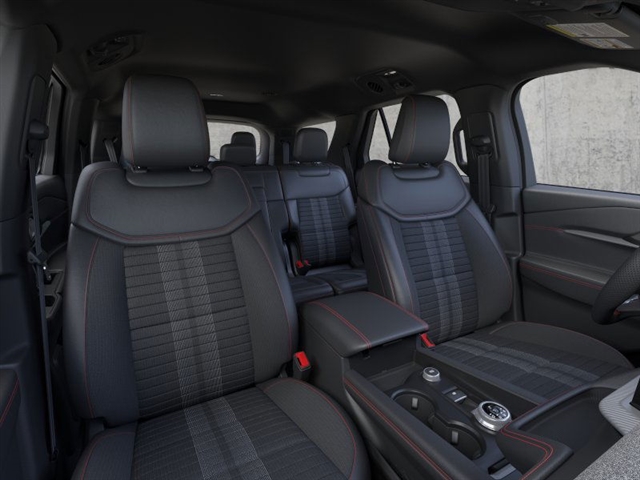 2025 Ford Explorer ST-Line photo 3