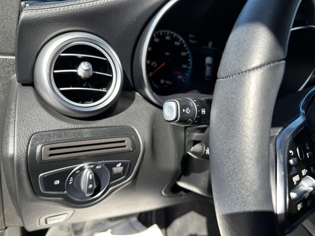 2023 Mercedes Benz GLC 300 4MATIC photo 8