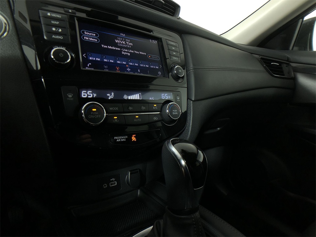 2018 Nissan Rogue SL photo 14