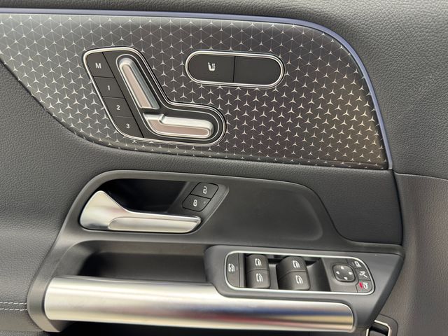 2026 Mercedes Benz GLA 250 photo 25