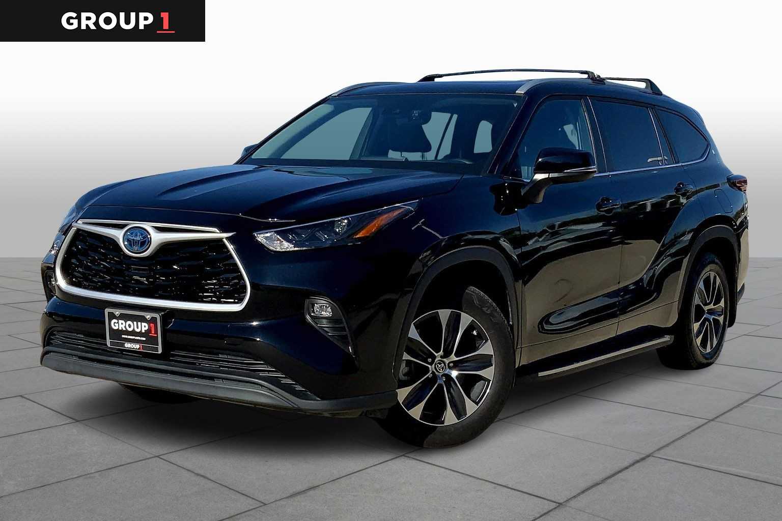 2024 Toyota Highlander XLE's photo