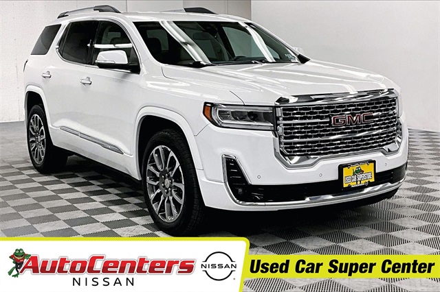 2022 GMC Acadia Denali's photo