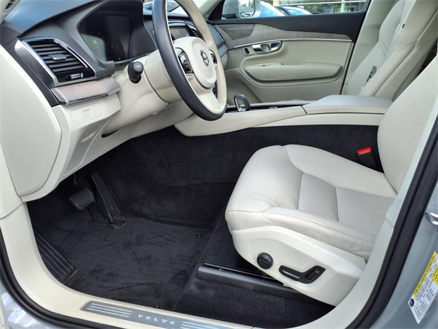 2024 Volvo XC90 Plus photo 10