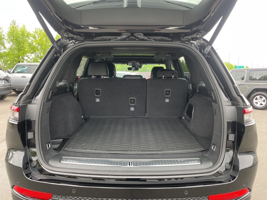 2025 Jeep Grand Cherokee Summit photo 13