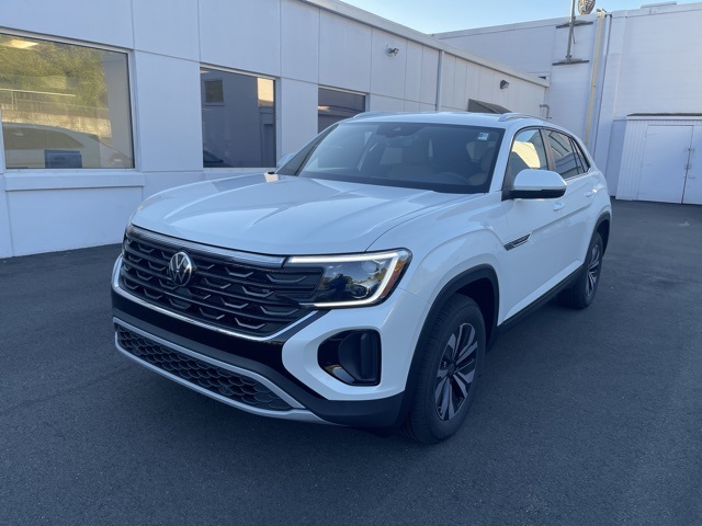 2026 Volkswagen Atlas Cross Sport SE photo 3