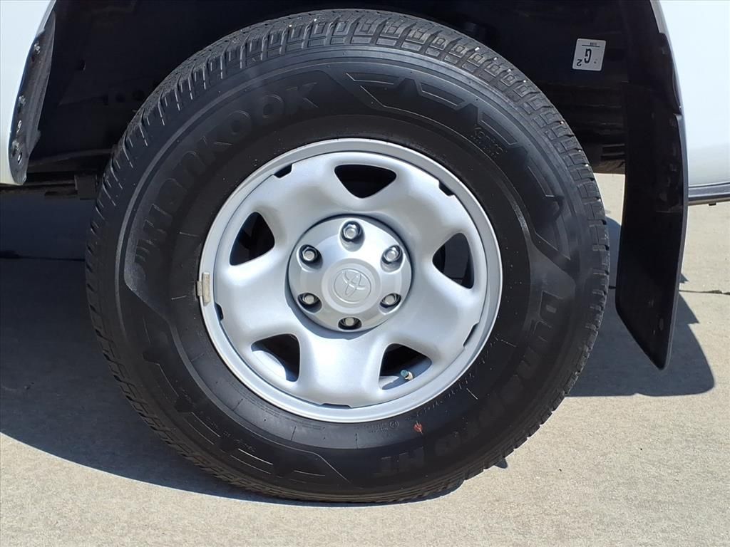 2023 Toyota Tacoma SR5 4x4 Double Cab photo 3