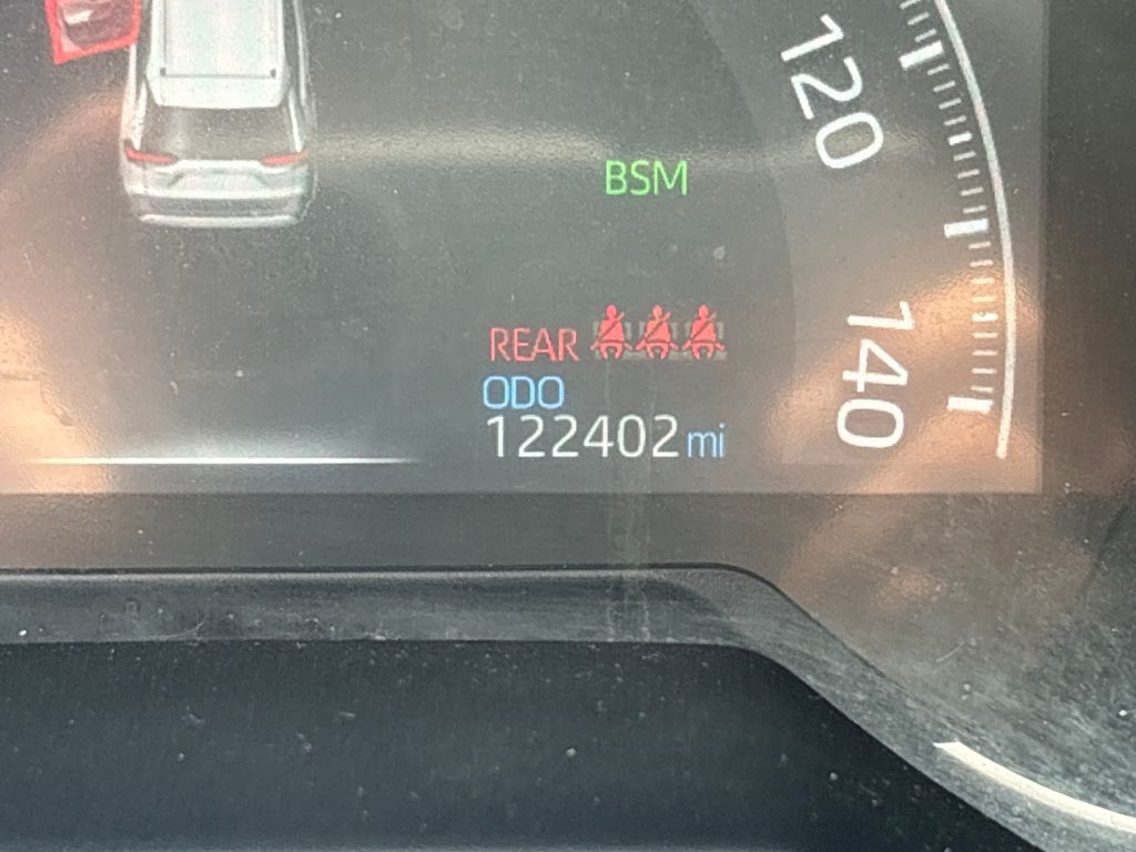 2022 Toyota RAV4 Hybrid XSE photo 16