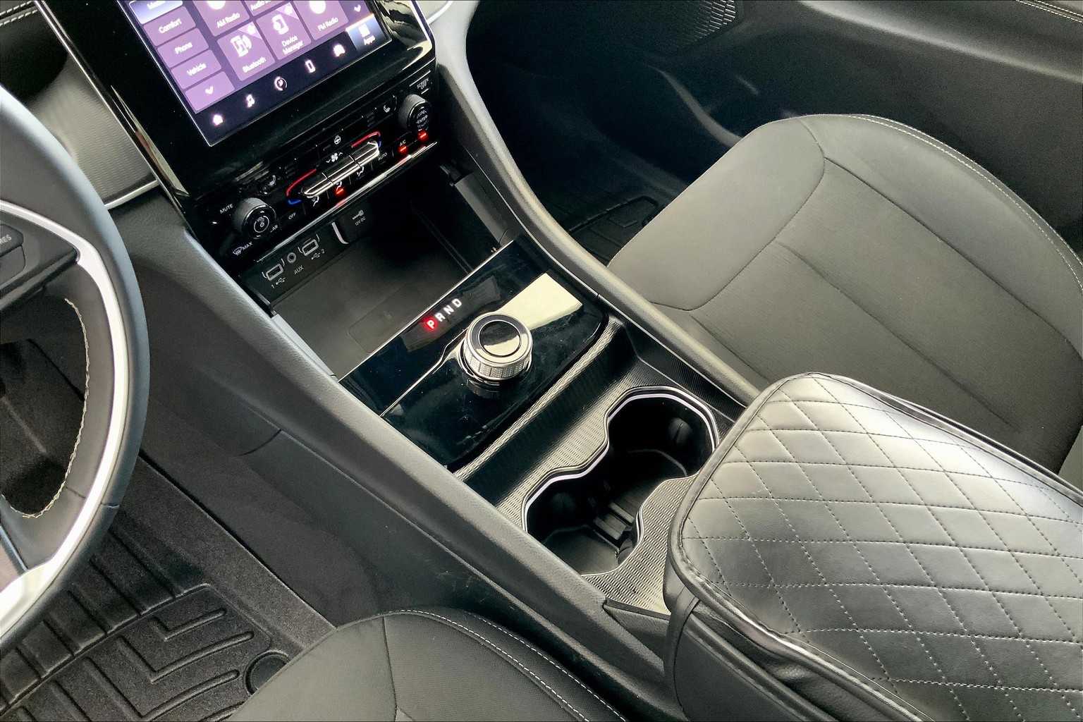 2024 Jeep Grand Cherokee Laredo X photo 14