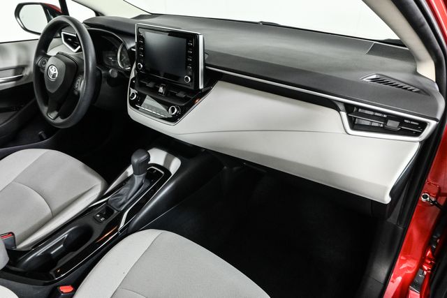2020 Toyota Corolla LE Premium photo 19