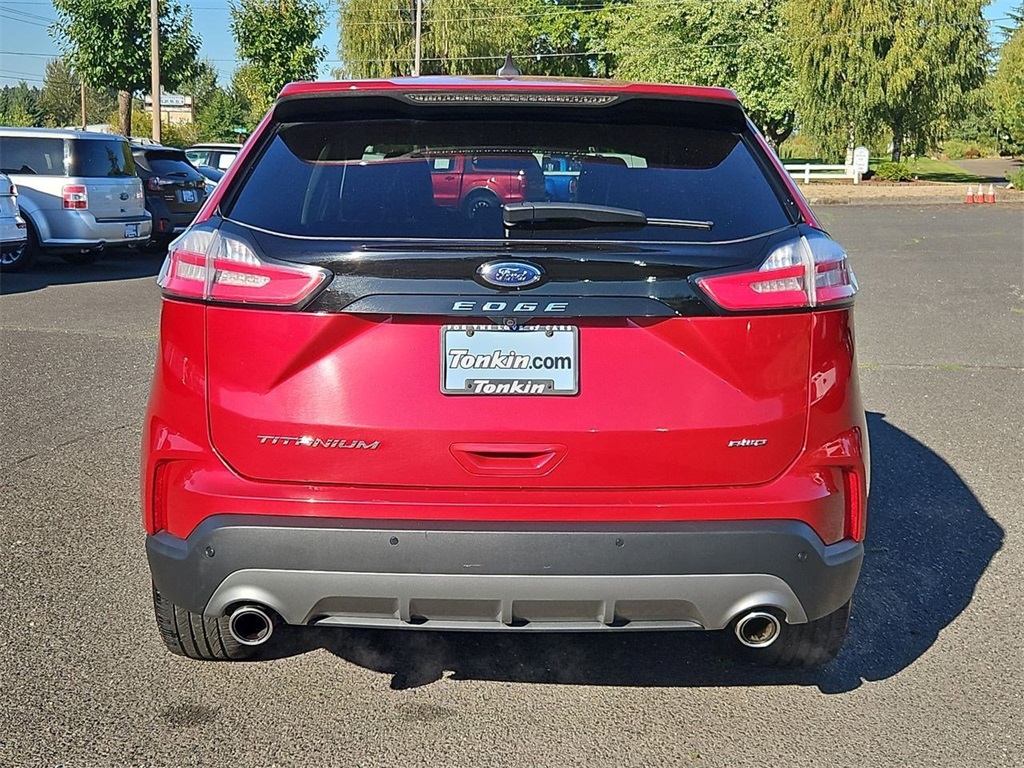 2023 Ford Edge Titanium photo 3