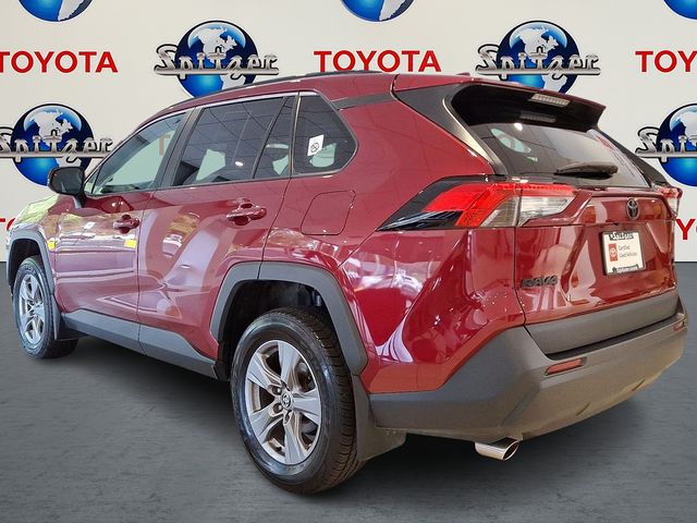2022 Toyota RAV4 XLE photo 4