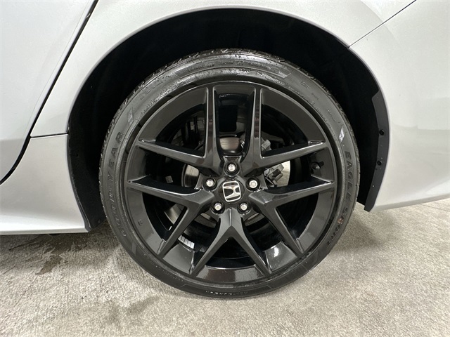 2023 Honda Civic Sport photo 2