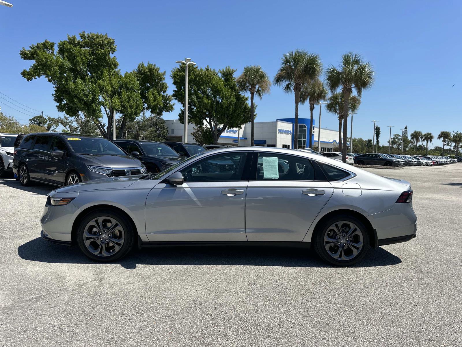2023 Honda Accord EX photo 5