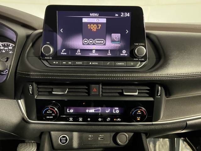 2023 Nissan Rogue SV photo 12
