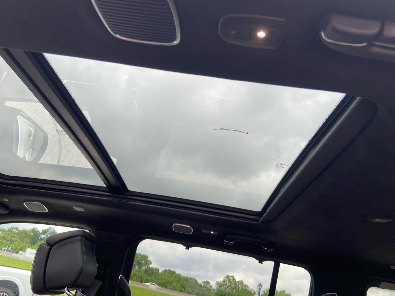 2025 Jeep Grand Wagoneer L II Obsidian photo 10