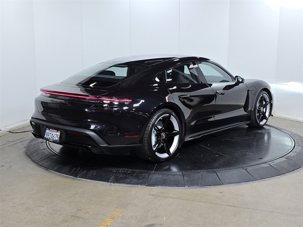 2023 Porsche Taycan GTS photo 7