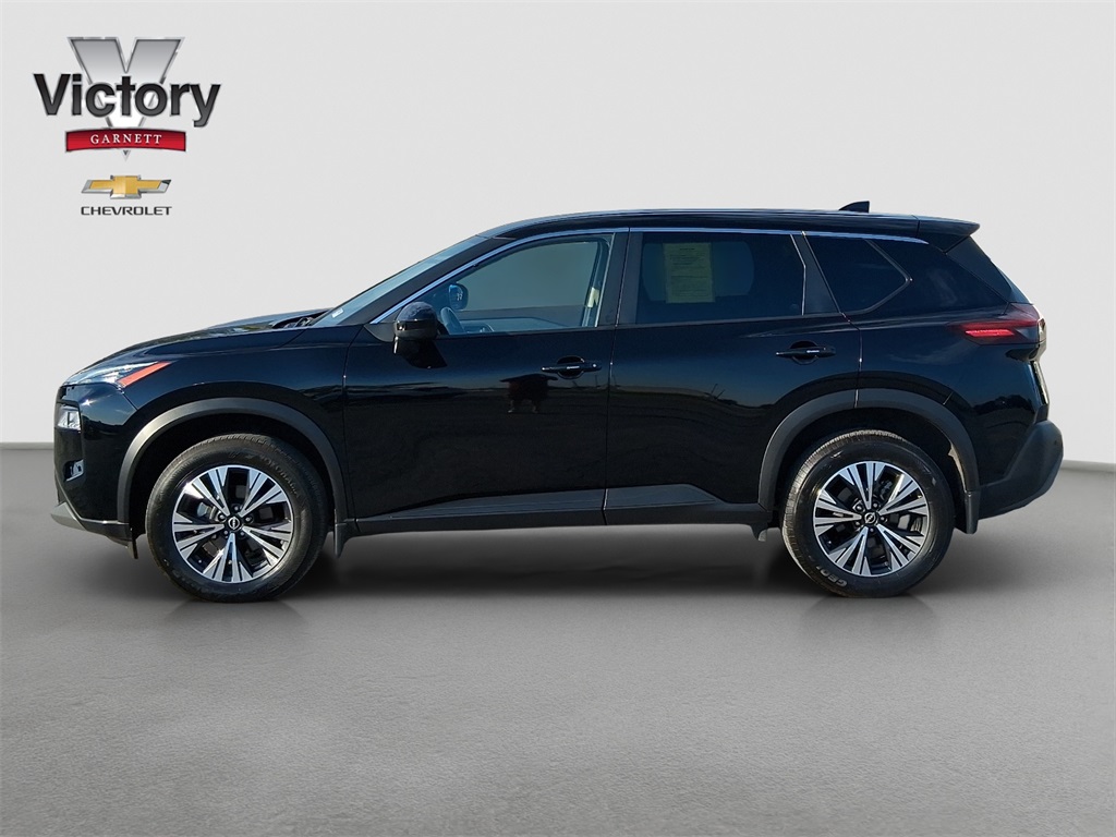 2023 Nissan Rogue SV photo 3