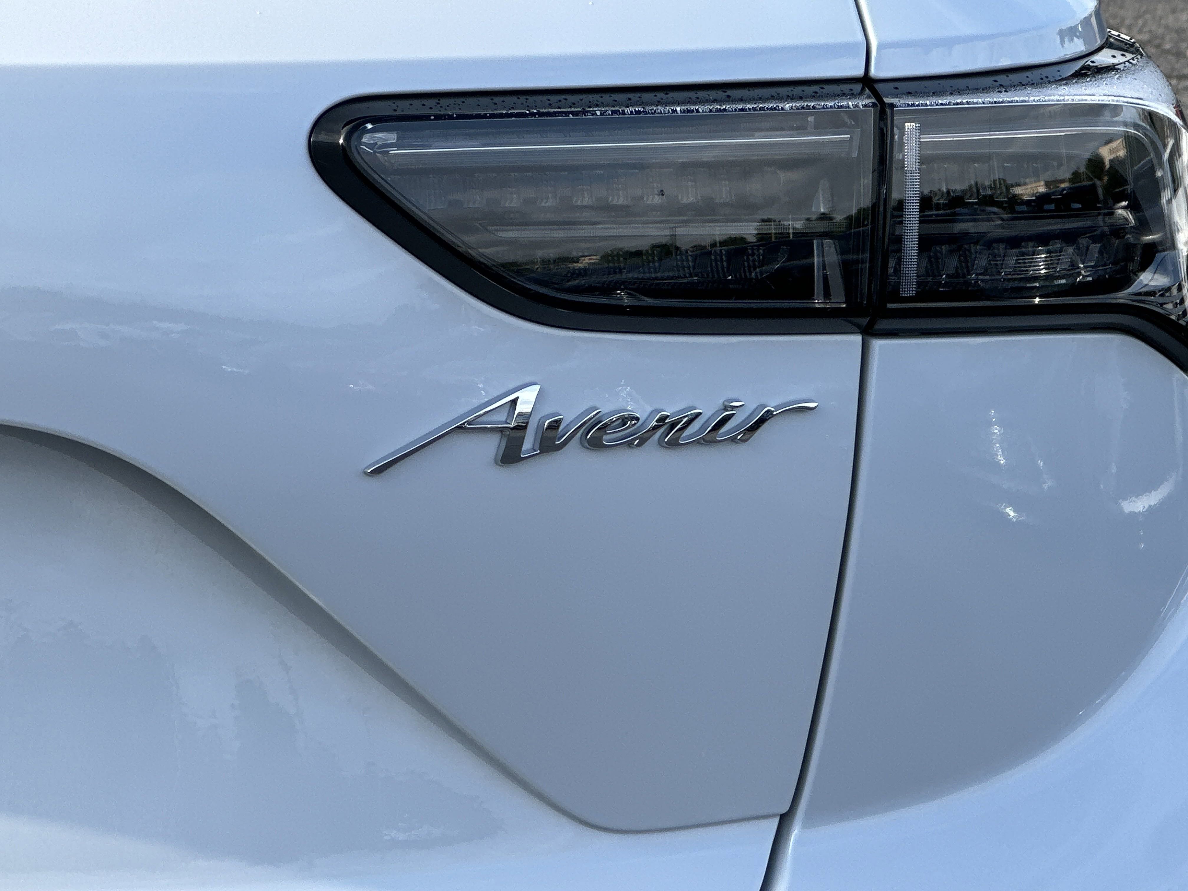 2025 Buick Envision Avenir photo 4