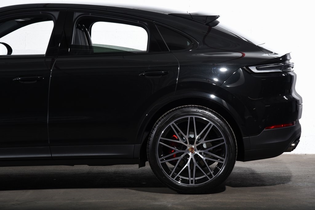 2025 Porsche Cayenne Coupe S photo 16