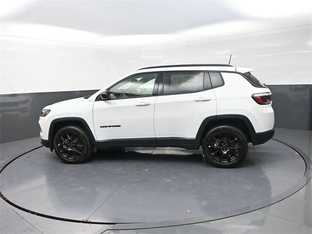 2026 Jeep Compass Latitude Altitude photo 4