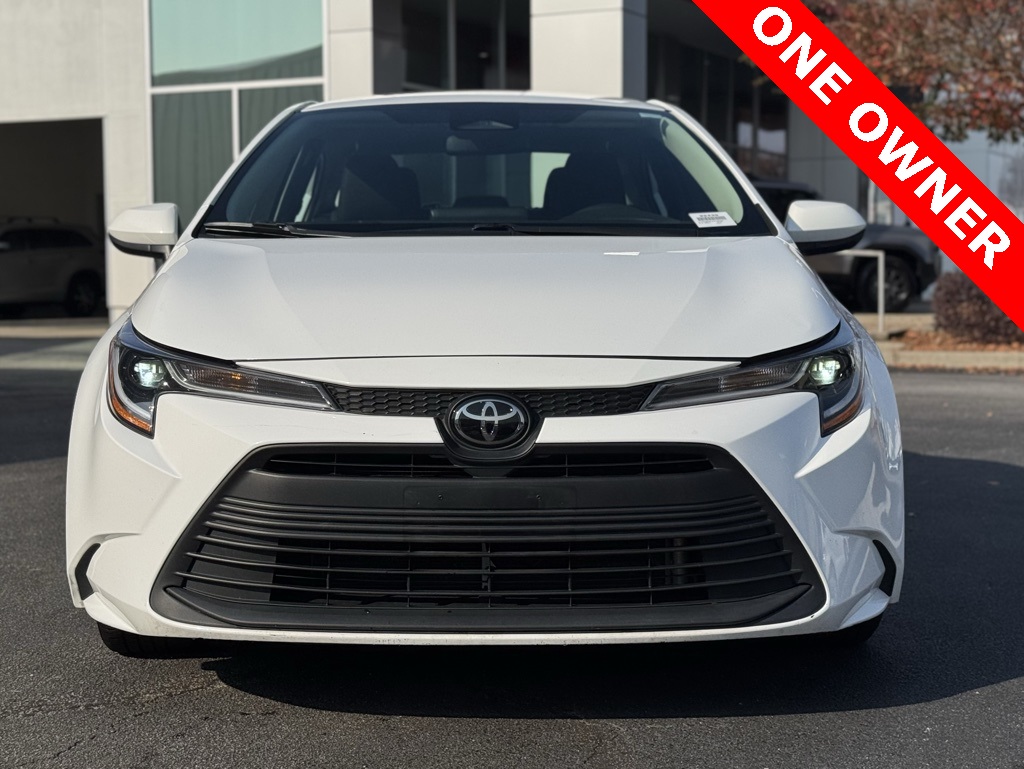 2023 Toyota Corolla LE photo 3