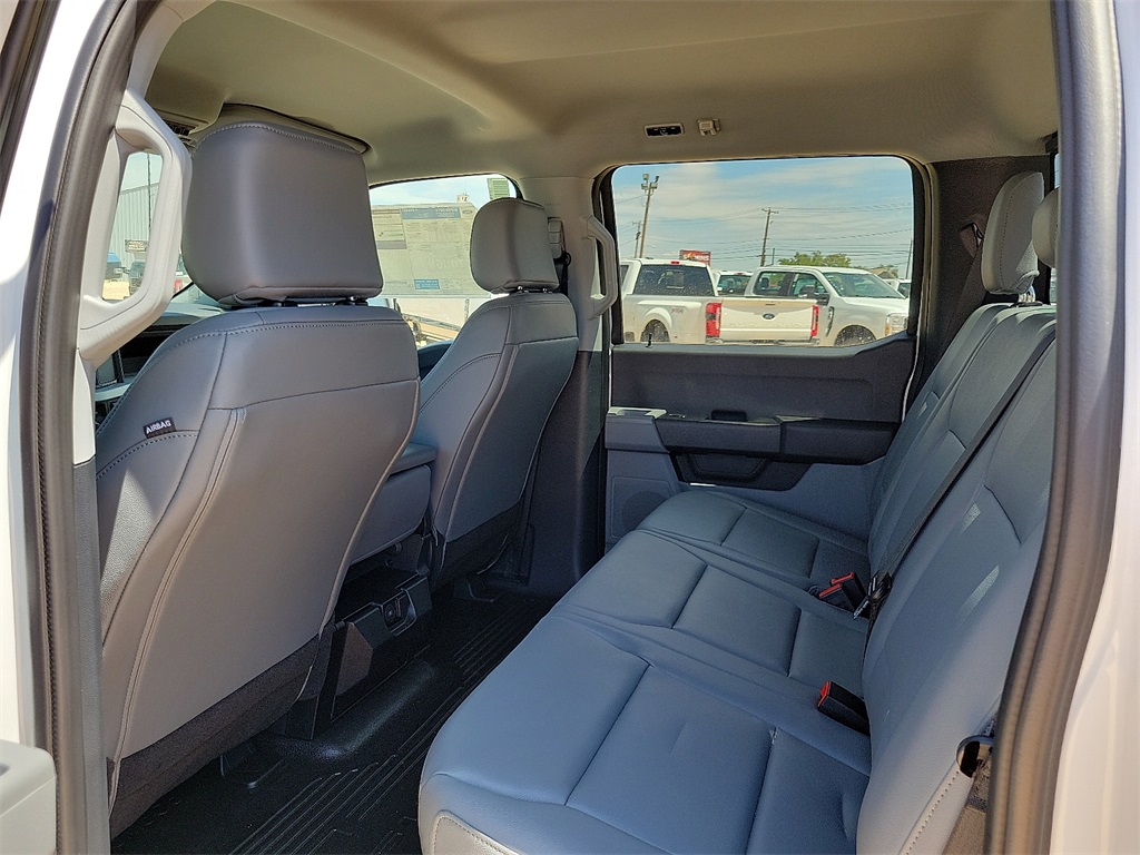 2025 Ford F-350 photo 16