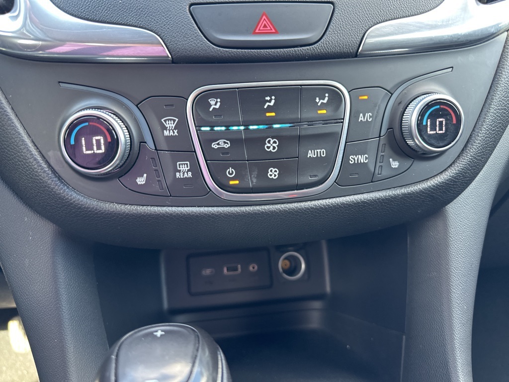 2019 Chevrolet Equinox LT photo 28