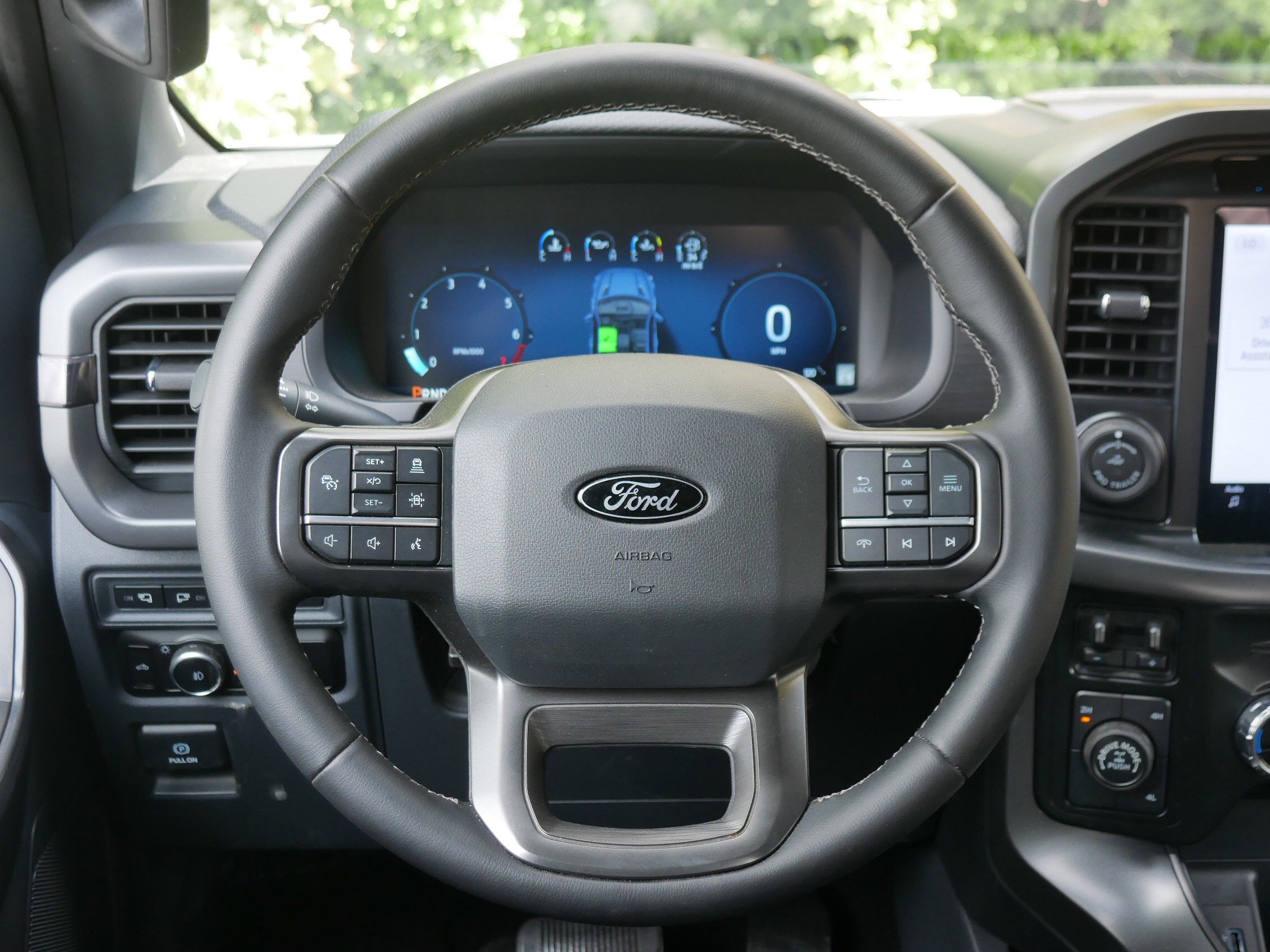 2024 Ford F-150 XLT photo 5