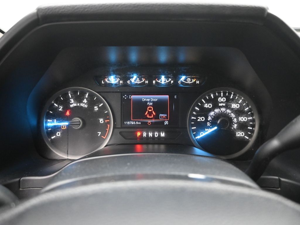 2019 Ford F-150 XLT photo 2