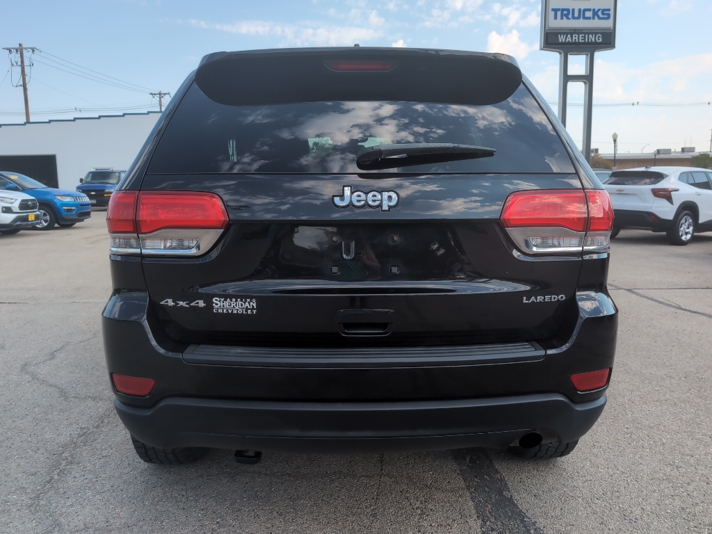 2015 Jeep Grand Cherokee Laredo photo 2