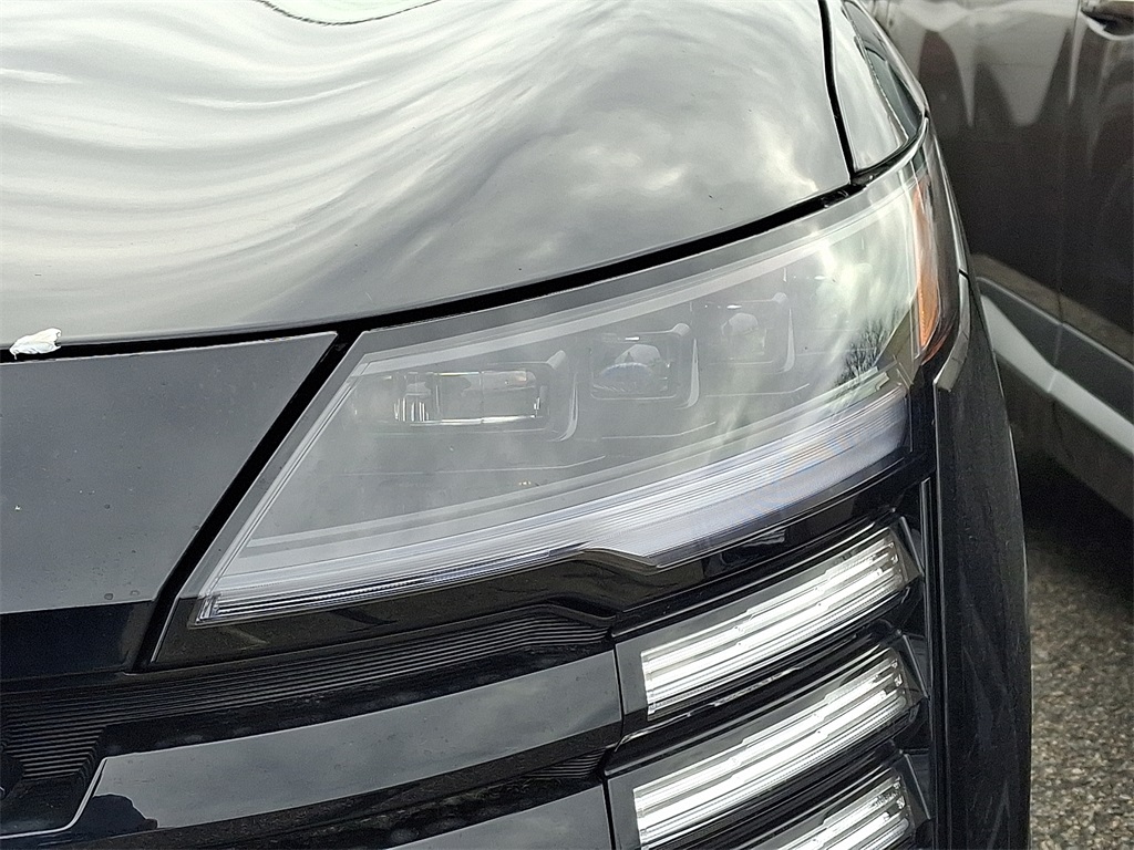 2026 Nissan Kicks SR photo 4