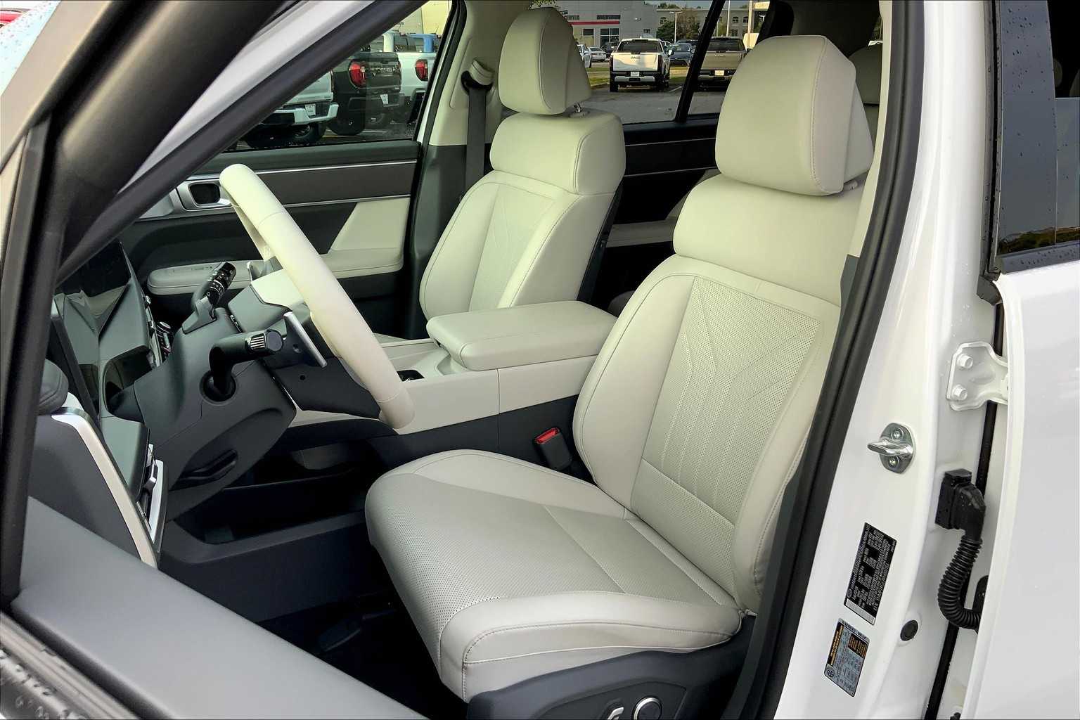 Image of Pre-Owned 2024 Hyundai Santa Fe SEL