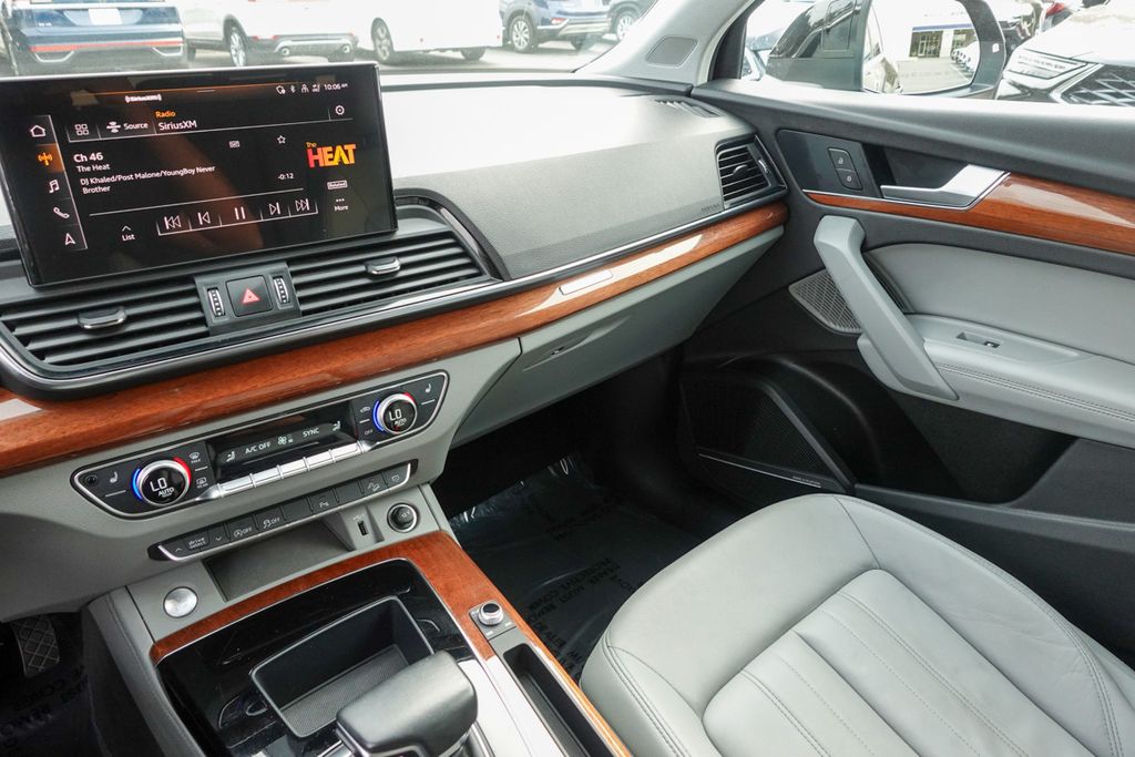 2022 Audi Q5 45 S line Premium photo 23