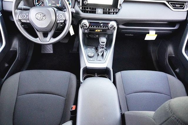 Used 2025 White Toyota LE image 19