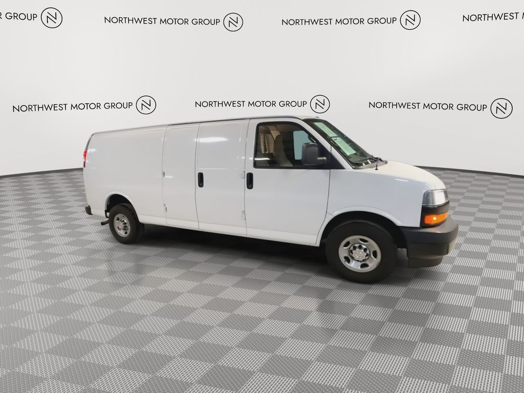 2018 Chevrolet Express 2500 Work Van photo 2