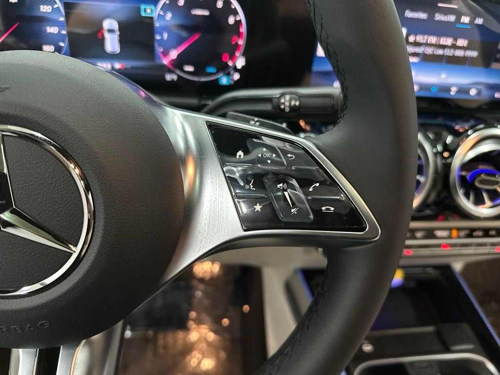 2025 Mercedes Benz GLA 250 photo 19