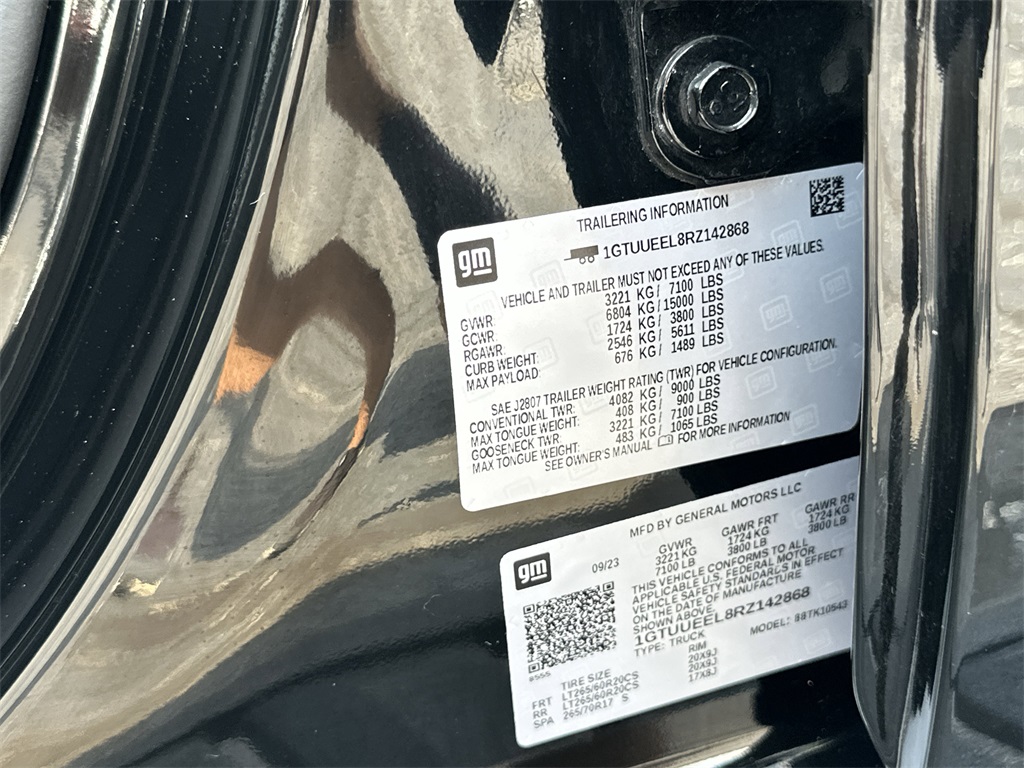 2024 GMC SIERRA - Image 30