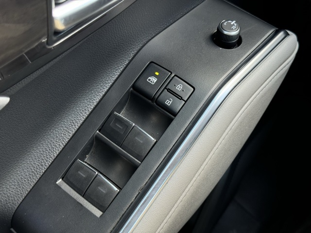 2021 Toyota Highlander Limited photo 11