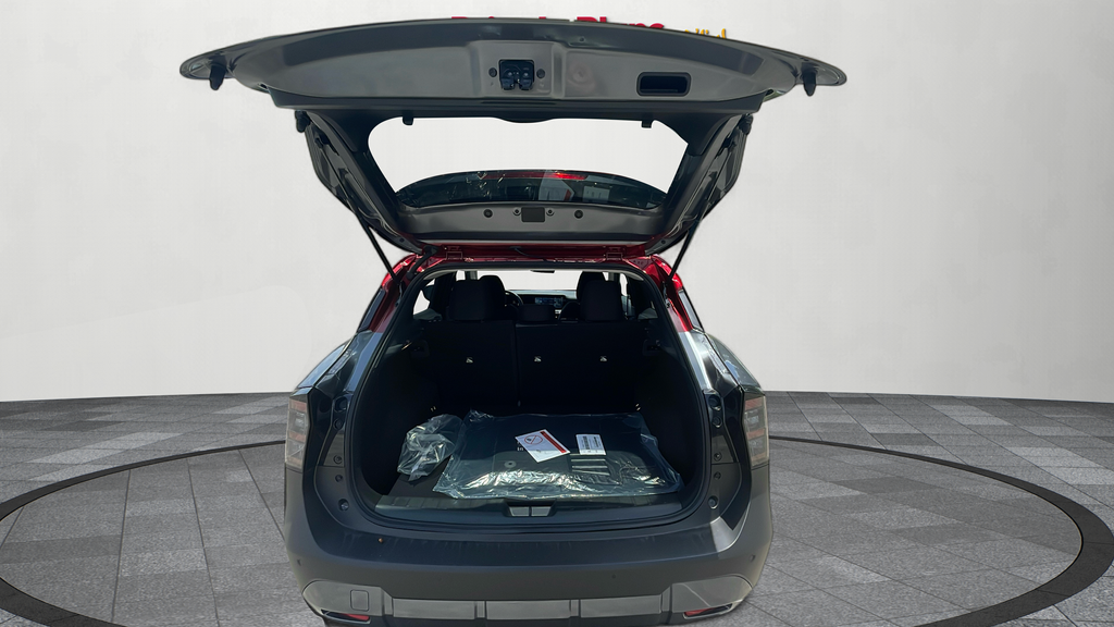 2025 Nissan Kicks SV photo 14