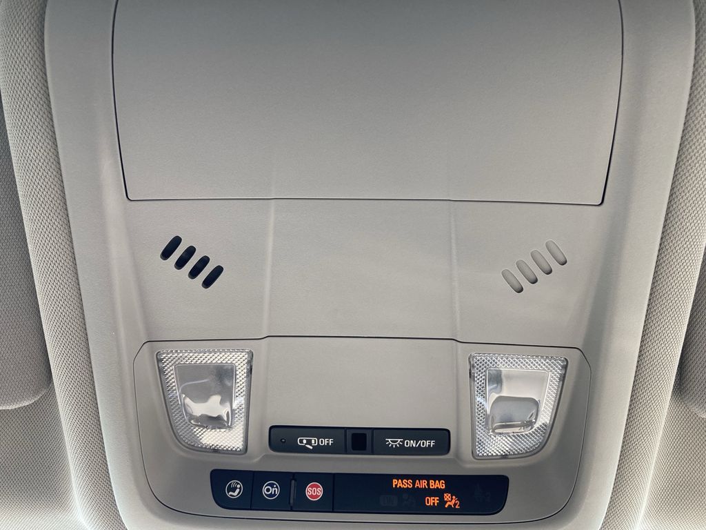 2022 Chevrolet Equinox LS photo 22
