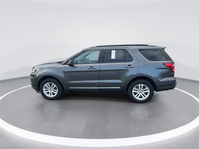 2018 Ford Explorer XLT photo 4