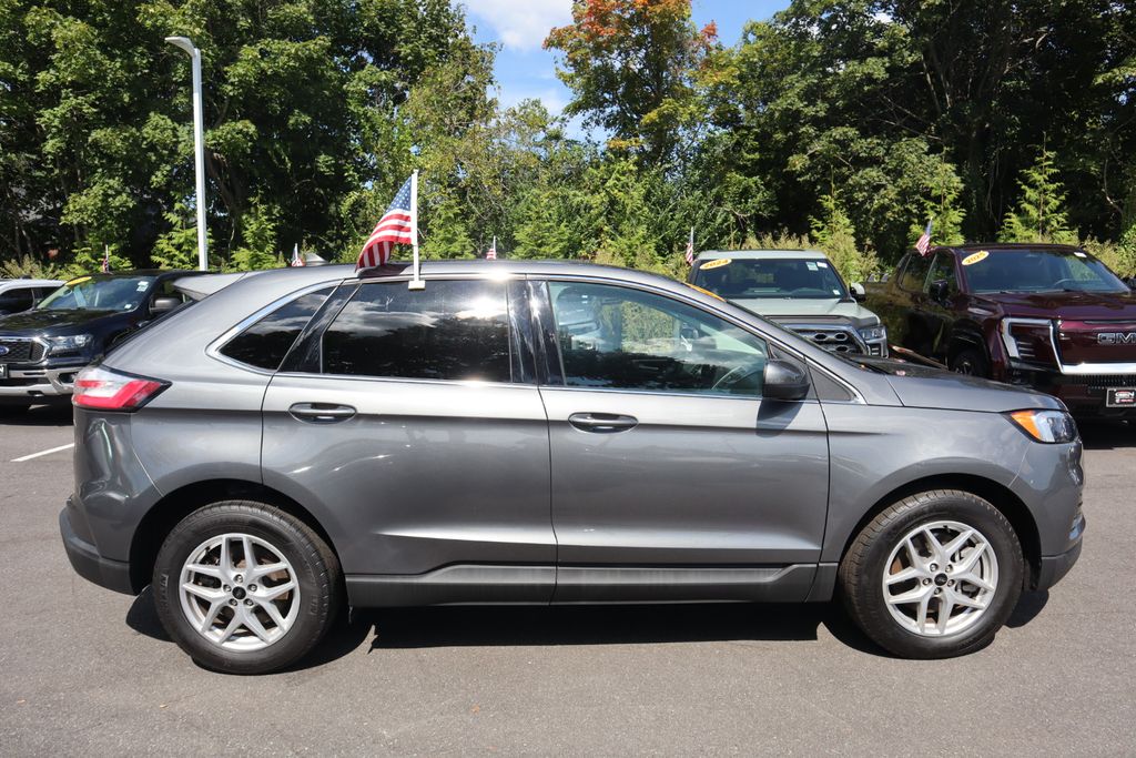2024 Ford Edge SEL photo 4