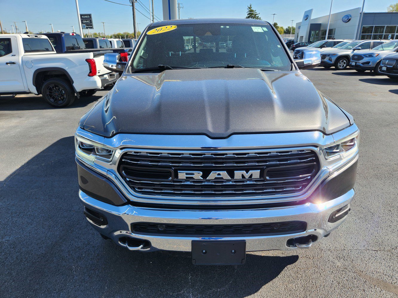 2022 Ram 1500 Limited photo 2