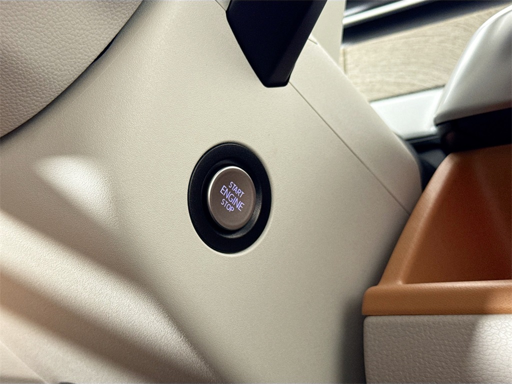 2025 Volkswagen ID. Buzz Pro Plus photo 38
